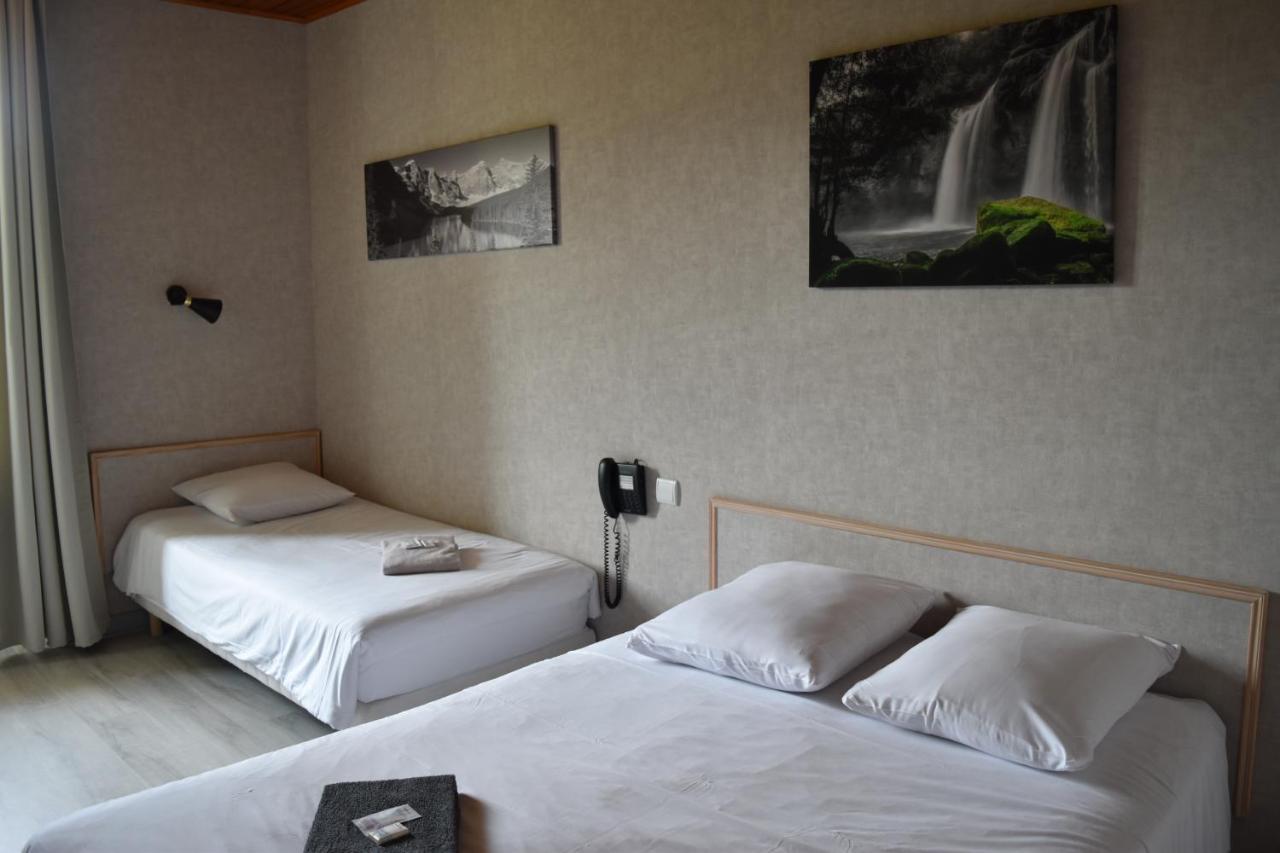 Hotel Restaurant Des Lacs Chaux-des-Crotenay Eksteriør bilde